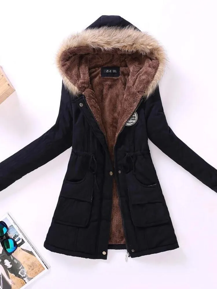 Theodora – Winterjacke mit Fellkapuze