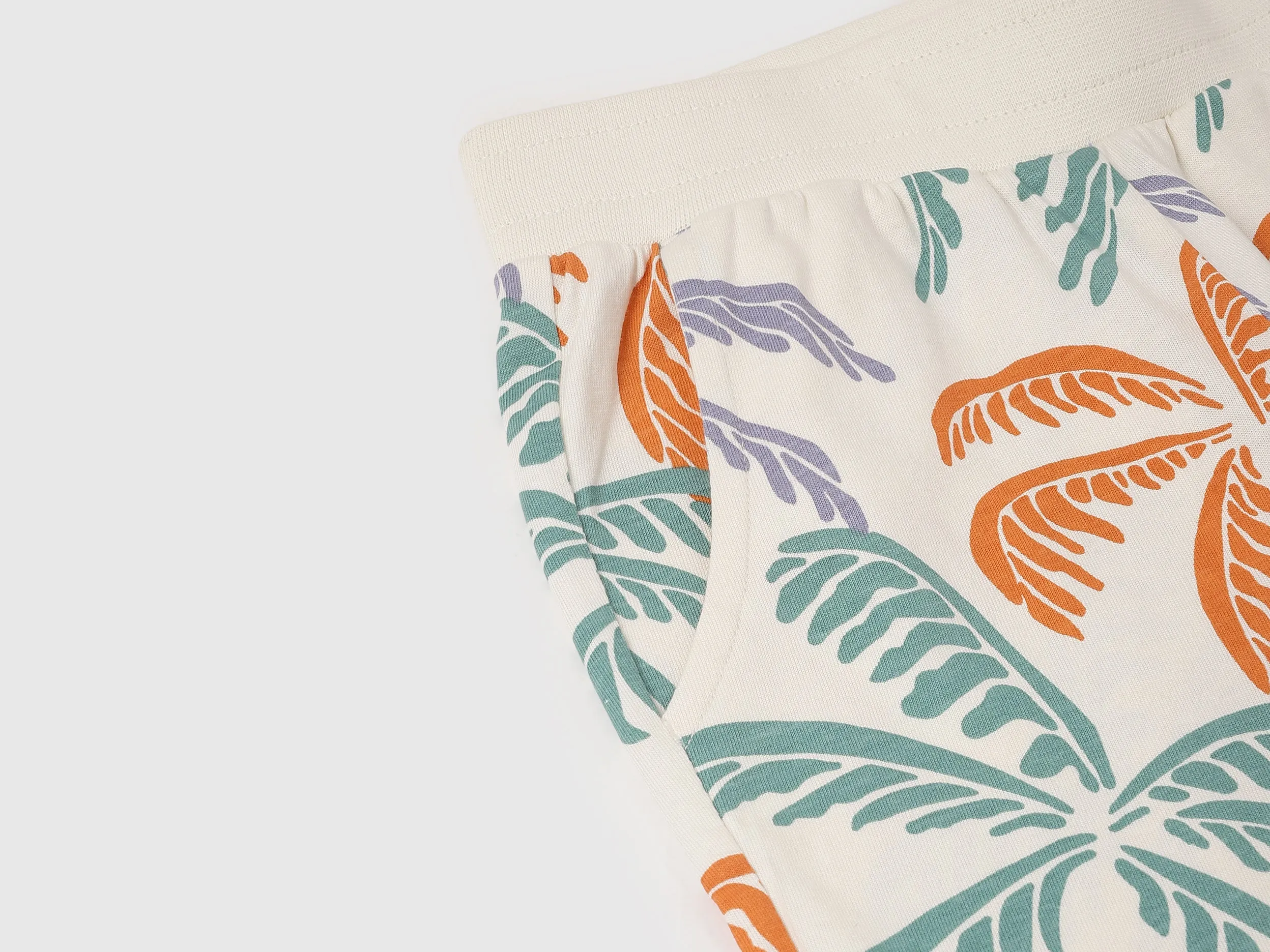 Tropical Regular Fit Regular Shorts