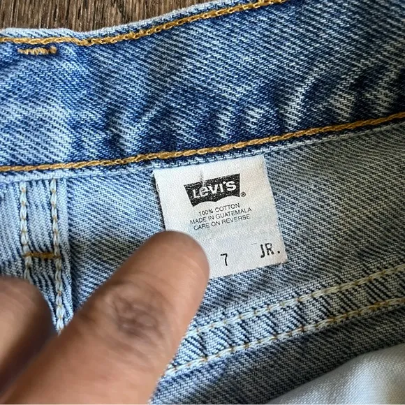 Vintage Levi’s  high waist rise denim jean mom cutoff shorts jorts 7 29” waist