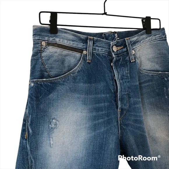 Women’s Levi’s engineered denim 30 x 29